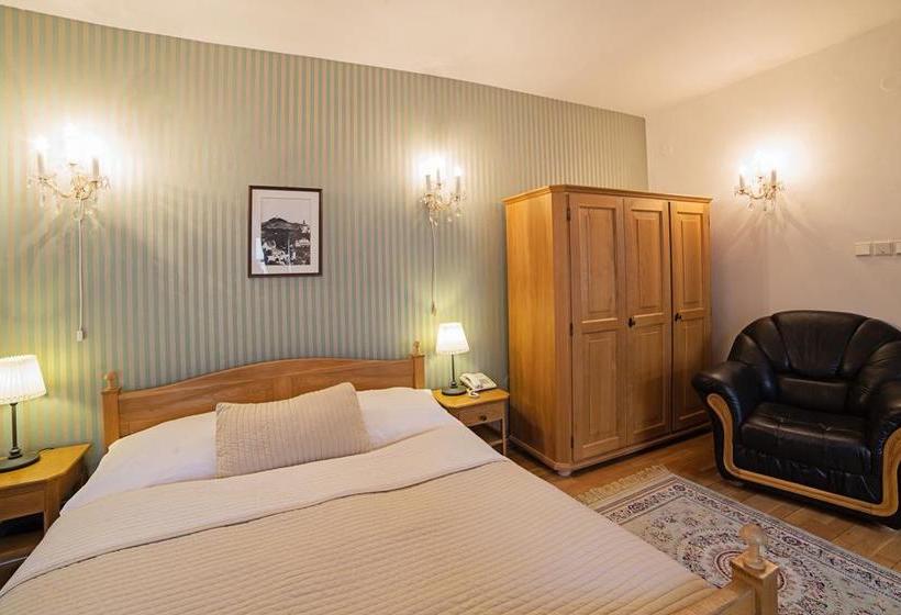 ホテル Salamander