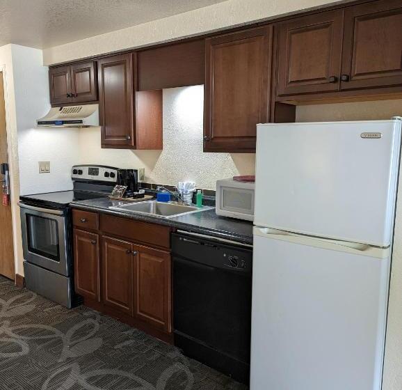 فندق Surfside Resort