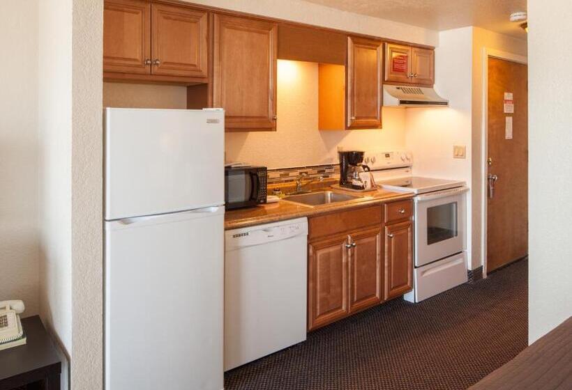 فندق Surfside Resort