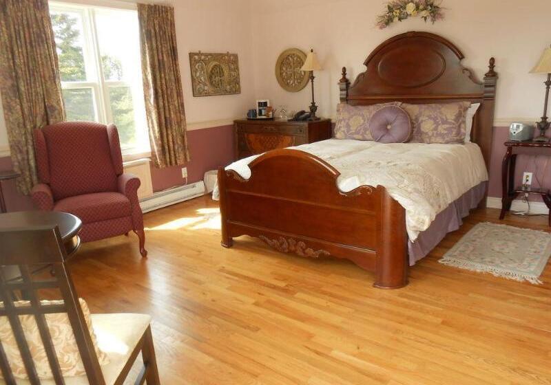 Hotel Tidal Watch Inn