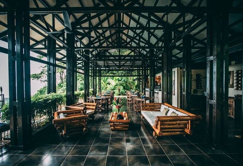 فندق Tiki Villas Rainforest Lodge & Spa