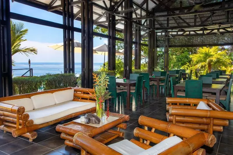ホテル Tiki Villas Rainforest Lodge & Spa