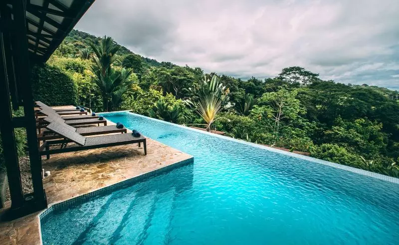 ホテル Tiki Villas Rainforest Lodge & Spa