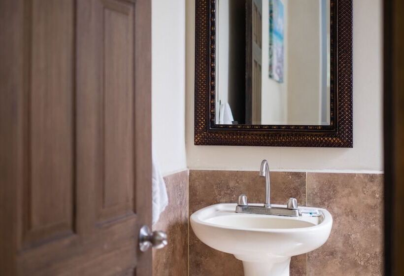 فندق Zula Inn Apart