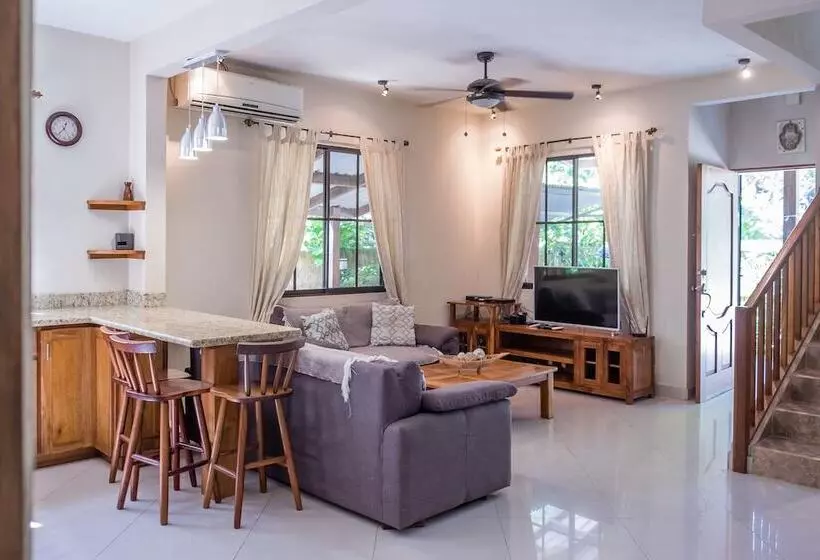 Hotelli Zula Inn Apart