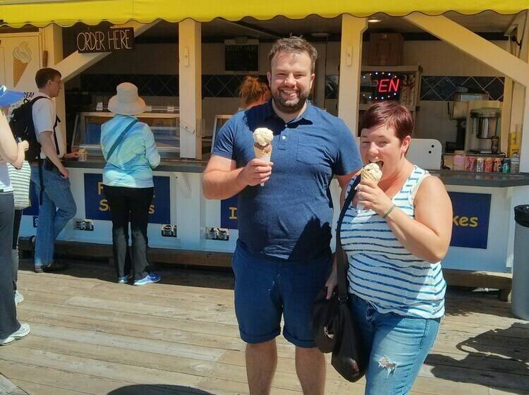 בית מלון כפרי A Float Home B&b In Fisherman’s Wharf