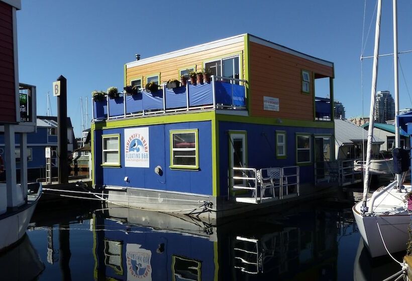 בית מלון כפרי A Float Home B&b In Fisherman’s Wharf