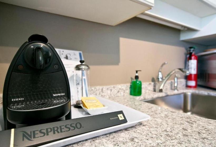 Отель Alma Beach Manor