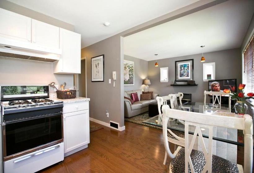 Отель Alma Beach Manor