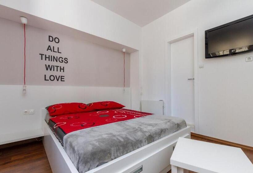 فندق Apartments Aspalathos