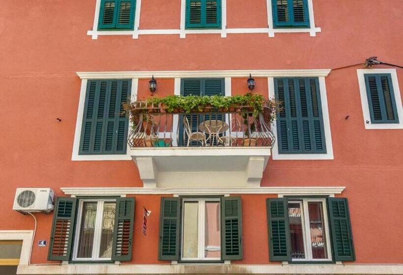 فندق Apartments Aspalathos