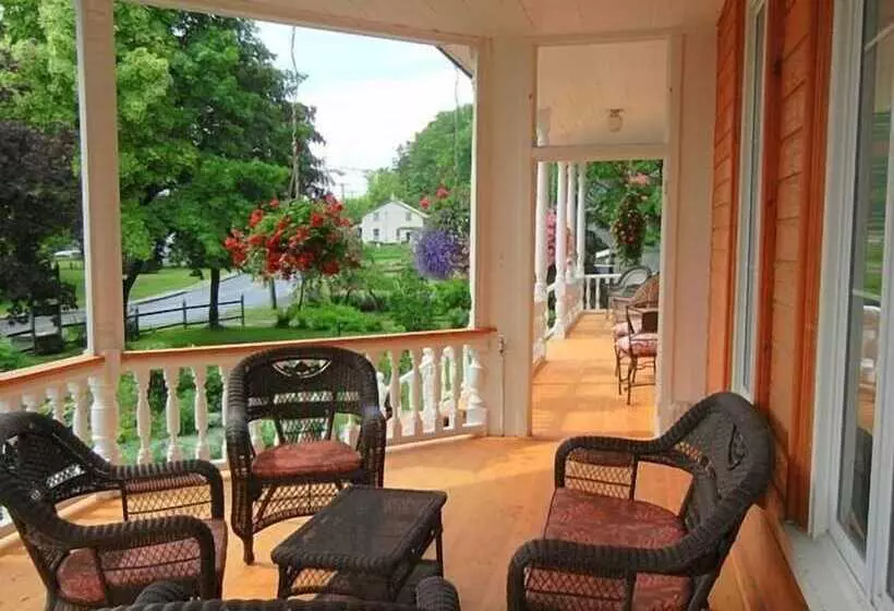 ホテル Auberge Du Sault à La Puce