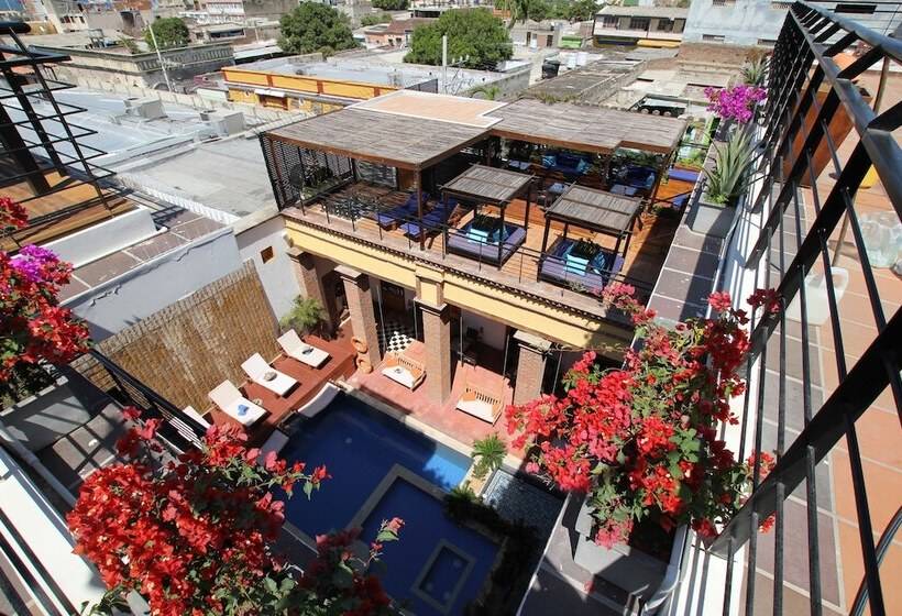 هتل Boutique Casa Carolina