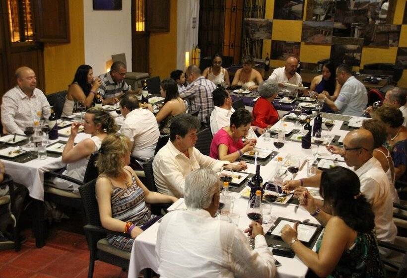 هتل Boutique Casa Carolina