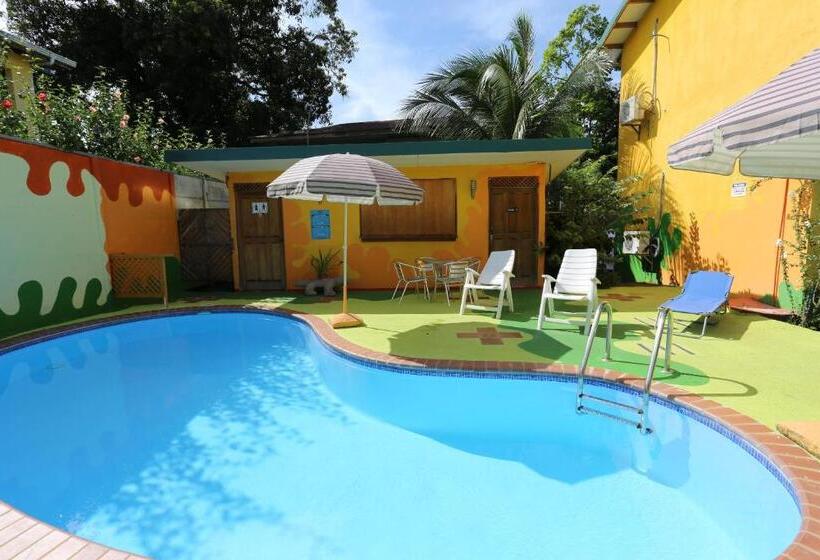 هتل Boutique La Casa De Las Flores