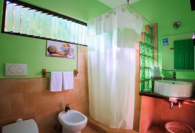 هتل Boutique La Casa De Las Flores