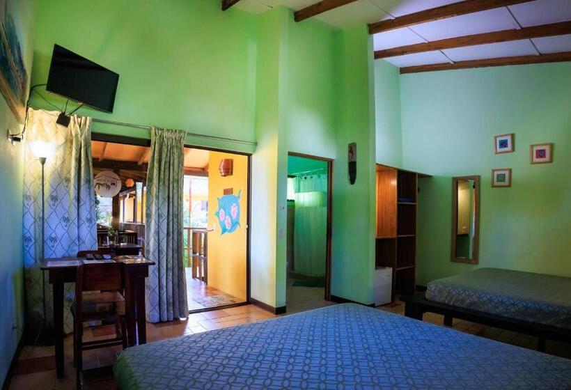 هتل Boutique La Casa De Las Flores