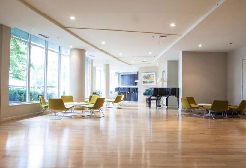 Hotel By The Lake Suite - City View