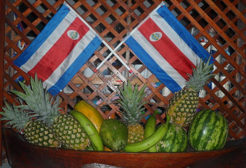 Отель El Icaco Tortuguero