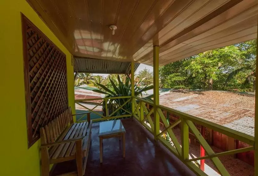 هتل El Icaco Tortuguero