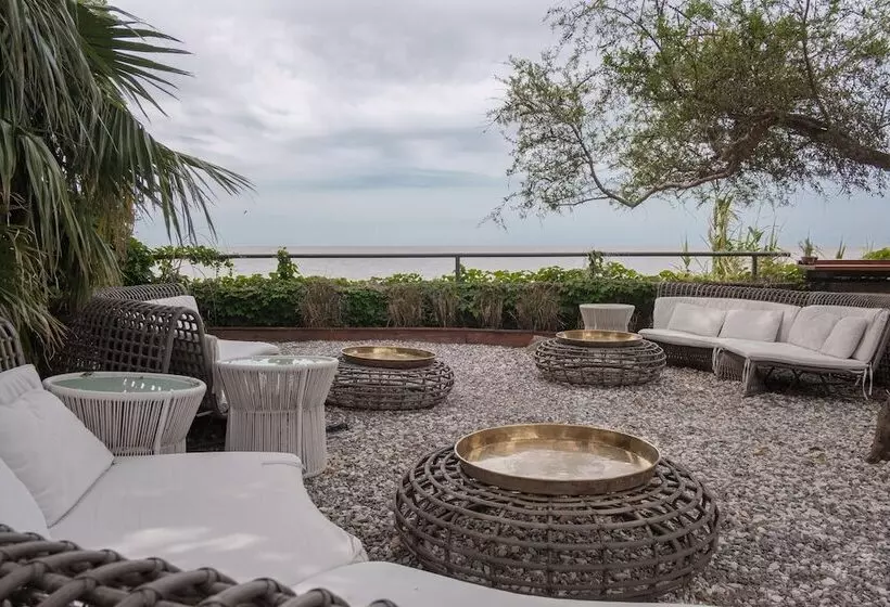 Hotelli Charco