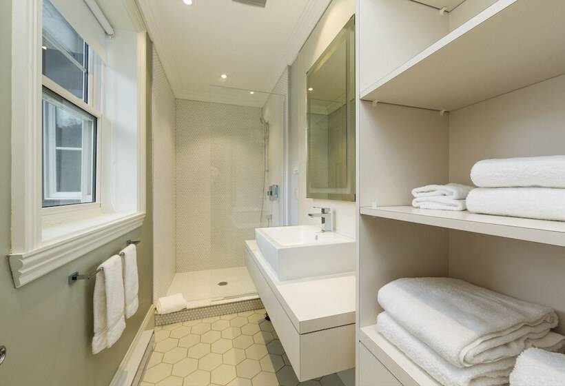 فندق Chez Truchon Bistro Auberge