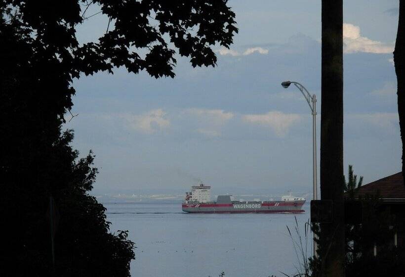 فندق Chez Truchon Bistro Auberge