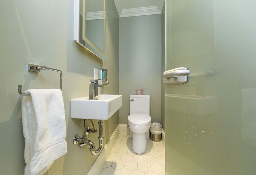 فندق Chez Truchon Bistro Auberge