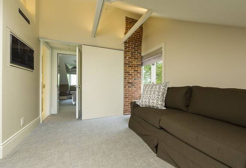 فندق Chez Truchon Bistro Auberge