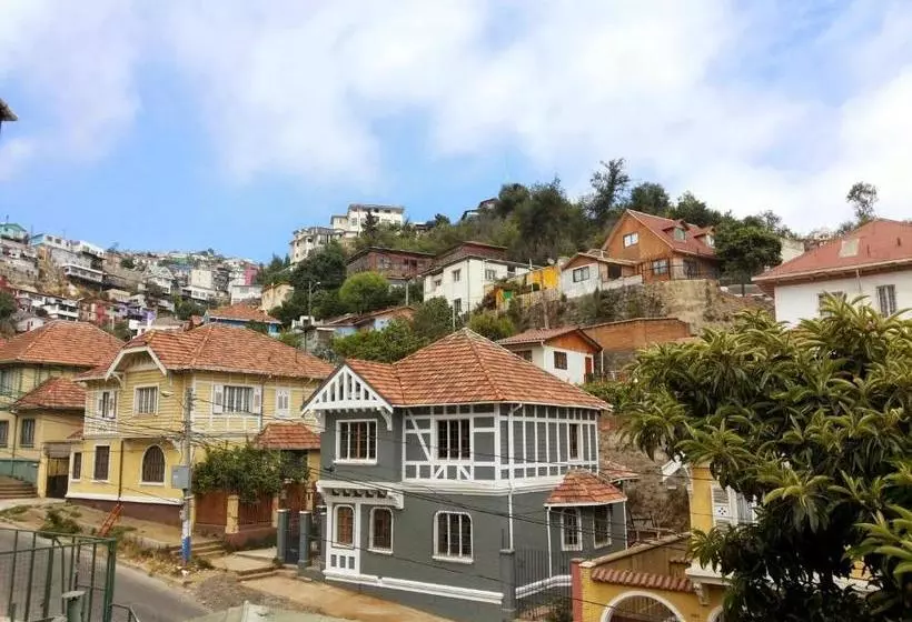 هتل Comarca Valparaíso