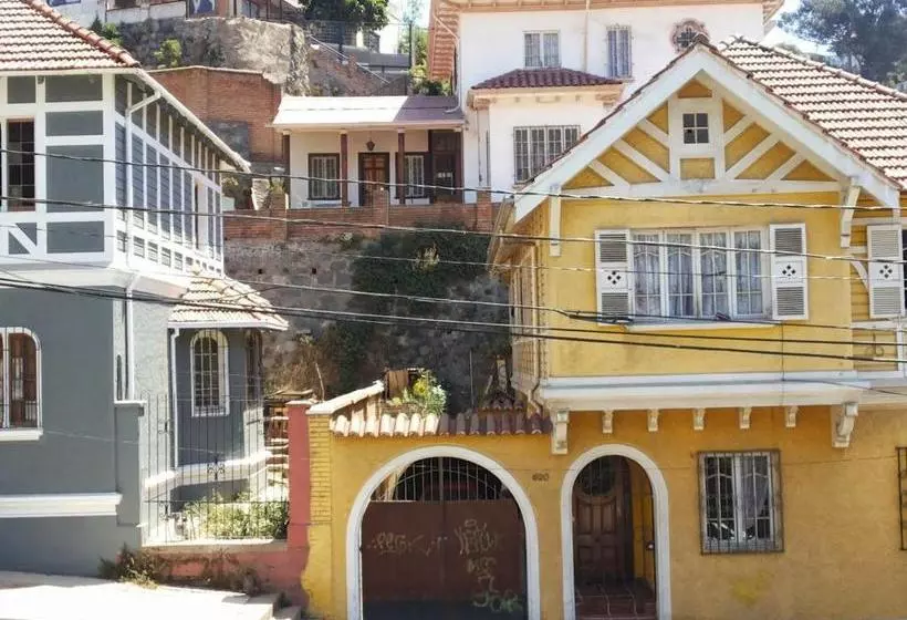 هتل Comarca Valparaíso