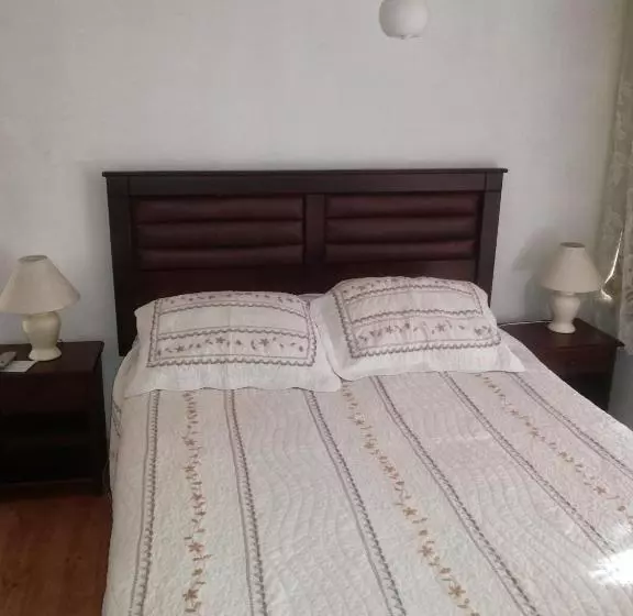 هتل Comarca Valparaíso
