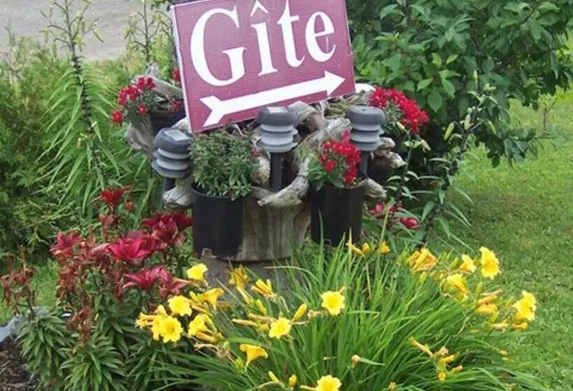 ホテル Gite La Ptite Falaise Hébergement Touristique