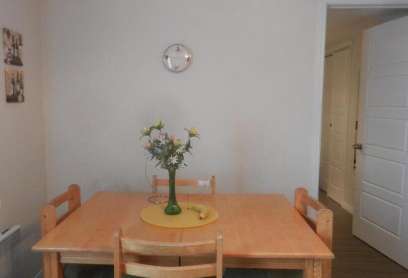 בית מלון כפרי Gite La Ptite Falaise Hébergement Touristique