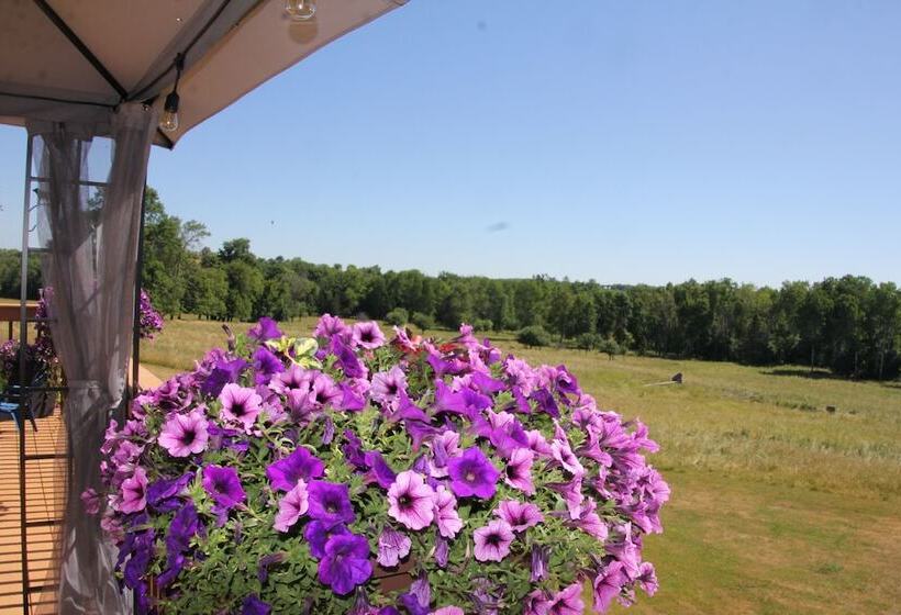 Hotel Golden Pathways Retreat And B&b