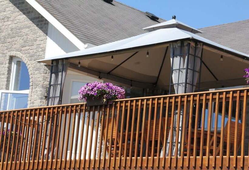 Hotel Golden Pathways Retreat And B&b