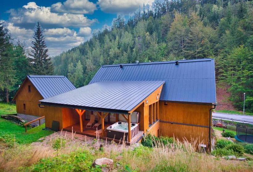 בית מלון כפרי Hotýlek Pod Smrkem