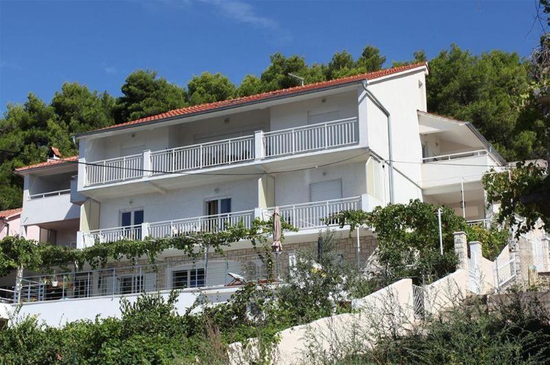 Hotel J & B Holiday House