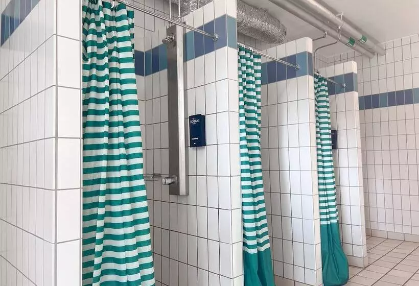 ホテル Krongården Vandrarhem