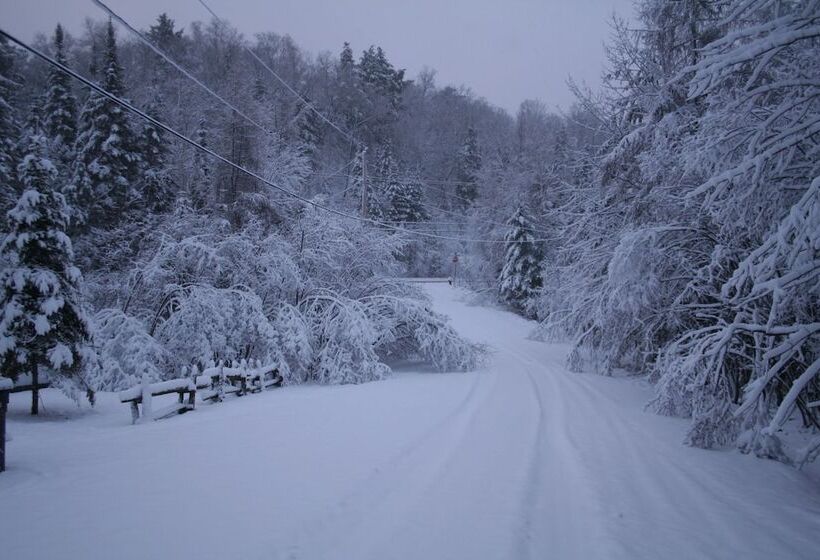 בית מלון כפרי La Chaumiere De L  Anse