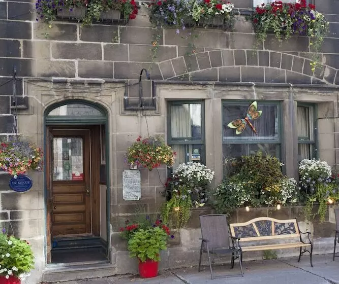 هتل B&b Quebec