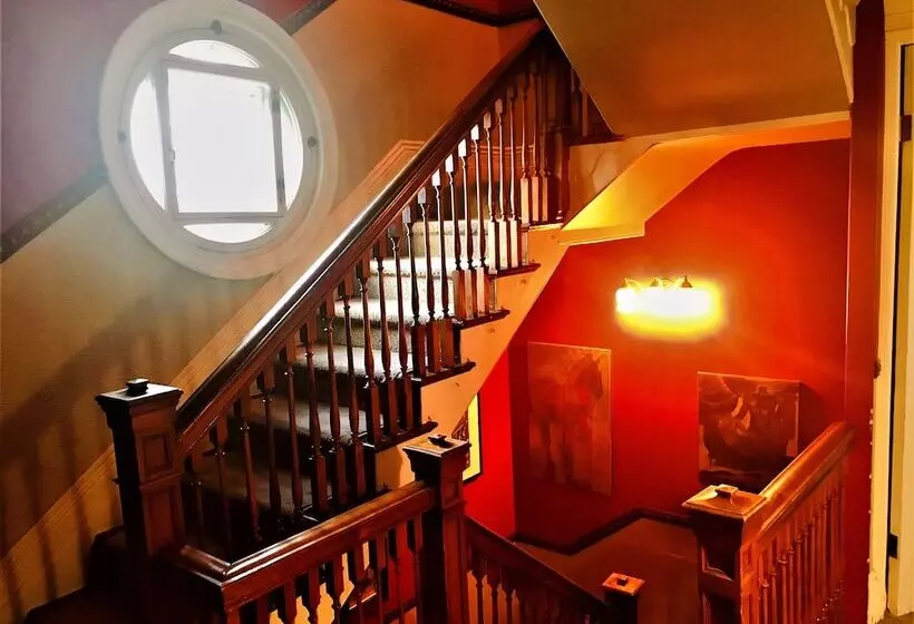 هتل B&b Quebec