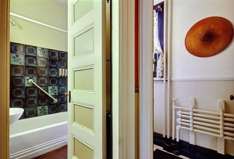 هتل B&b Quebec
