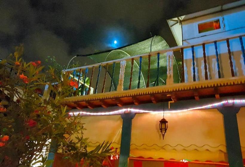 هتل Maison D'hôtes Cité Portugaise