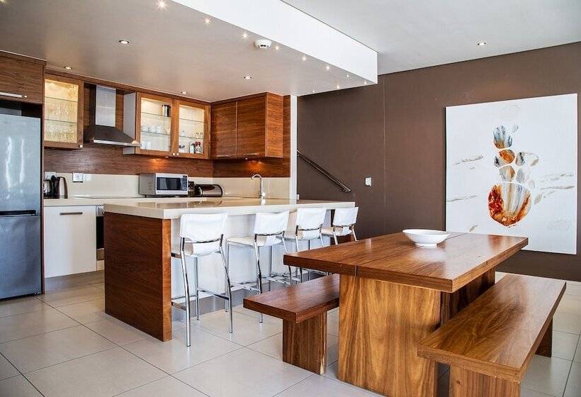 בית מלון כפרי Marine Square Luxury Suites