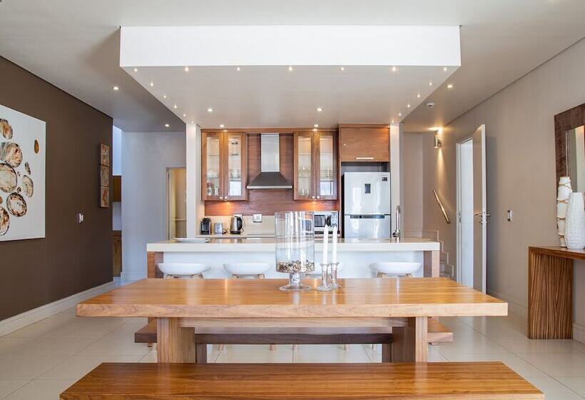 בית מלון כפרי Marine Square Luxury Suites