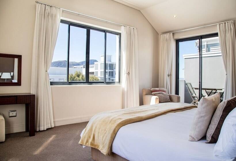 בית מלון כפרי Marine Square Luxury Suites