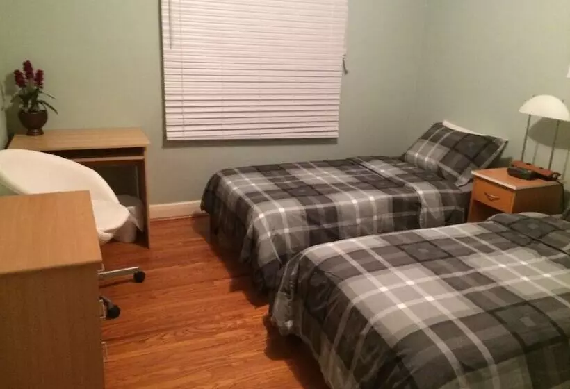 Hotelli North York Bb