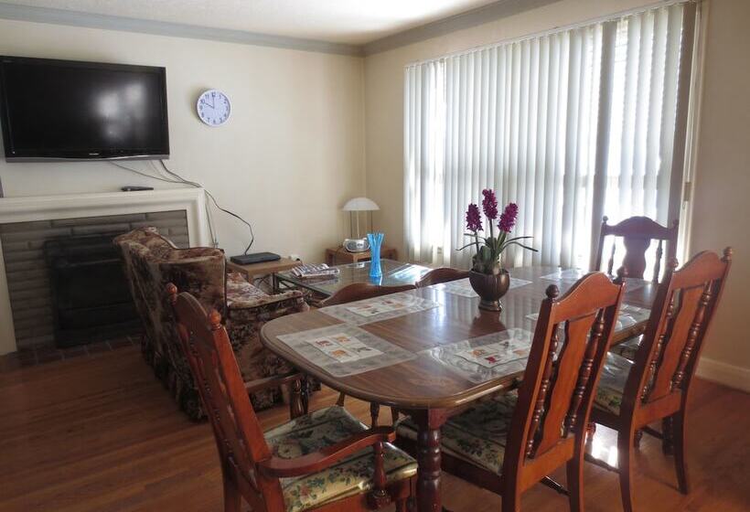 فندق North York Bb