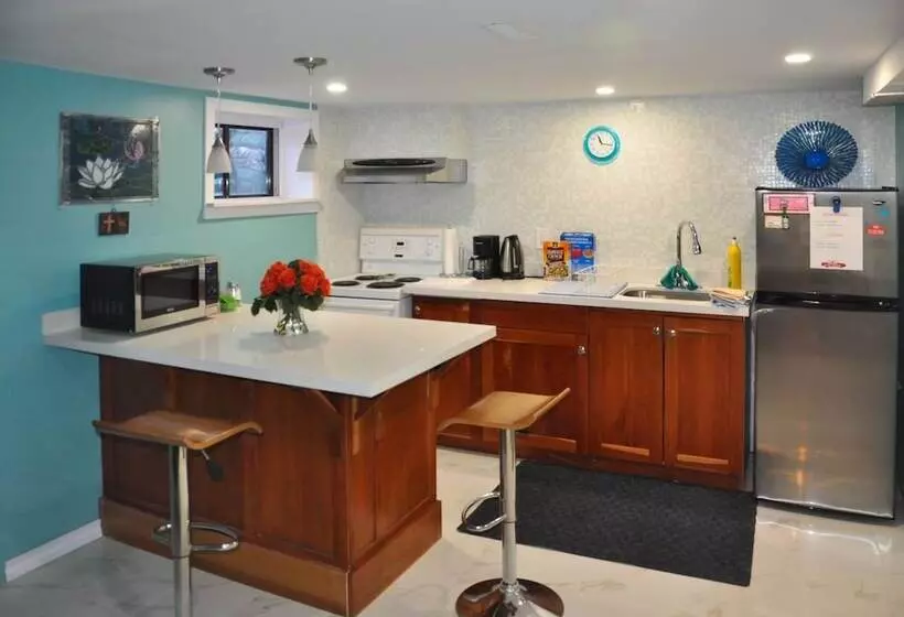 Hotelli North York Bb